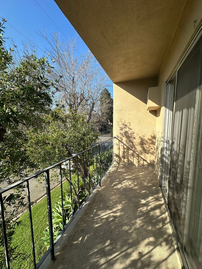 Foto del edificio - 4350 Troost Ave