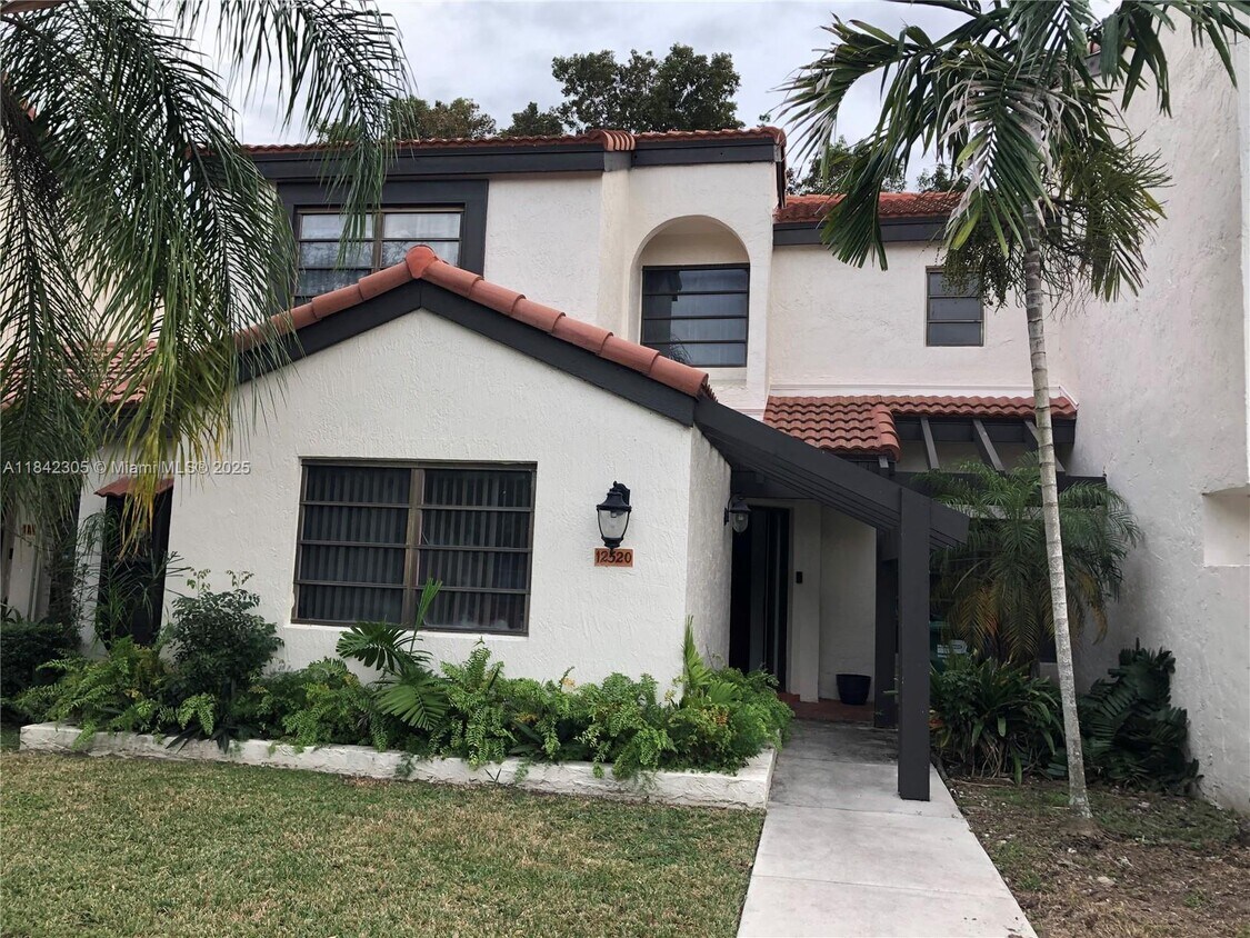 Primary Photo - 12520 SW 94th Ln