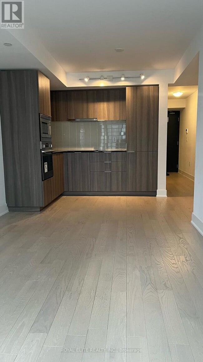 Photo du bâtiment - 955 Bay St.