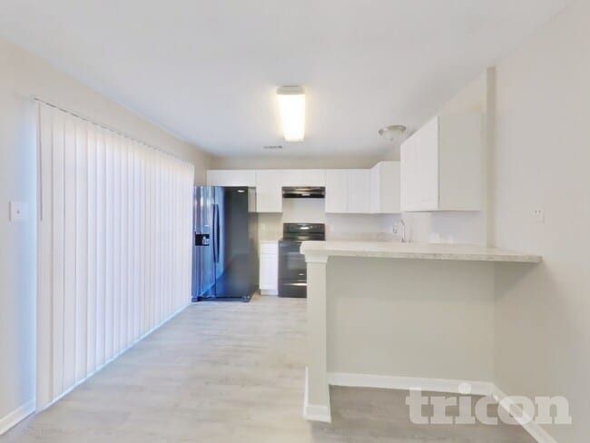 Building Photo - 7740 Sign St