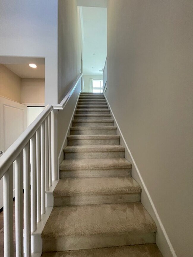 Foto del edificio - Beautiful 2 bedroom Condo in Irvine