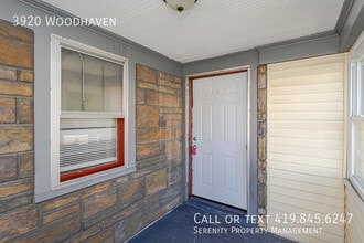 Building Photo - 3920 Woodhaven Dr