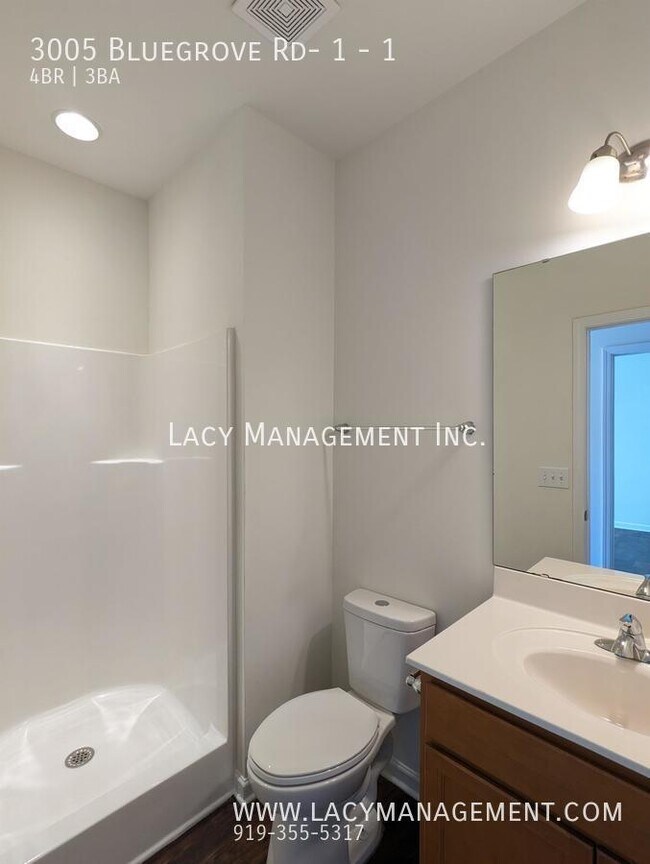 Foto del edificio - 3005 Bluegrove Rd