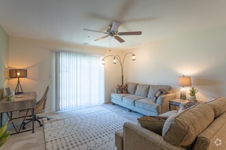 Apt 3515 - Hampden Greene