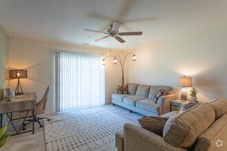 Apt 3515 - Hampden Greene