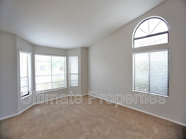 Foto del edificio - 10922 W Cottonwood Ln