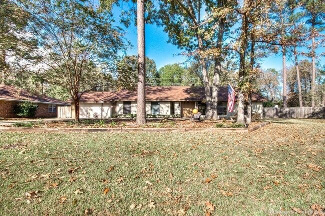 Building Photo - Haughton LA Country Place Subdivision 2000...