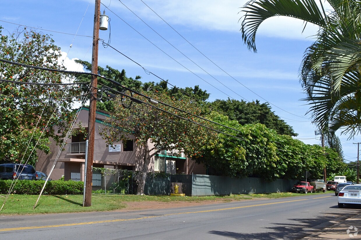 Primary Photo - 100 Wainee St