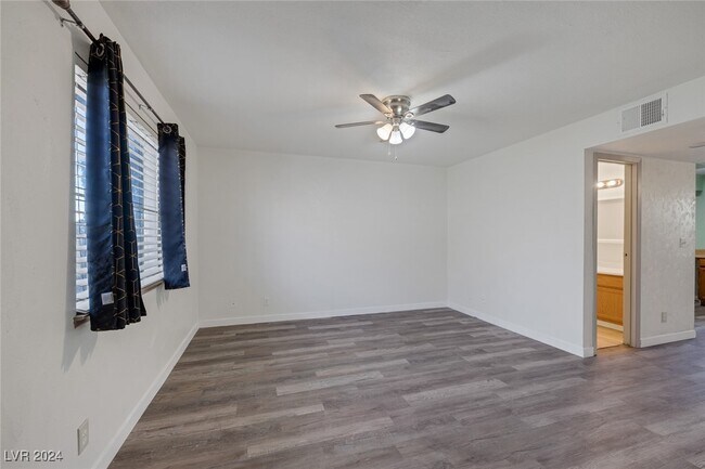Building Photo - 7089 Burcot Ave
