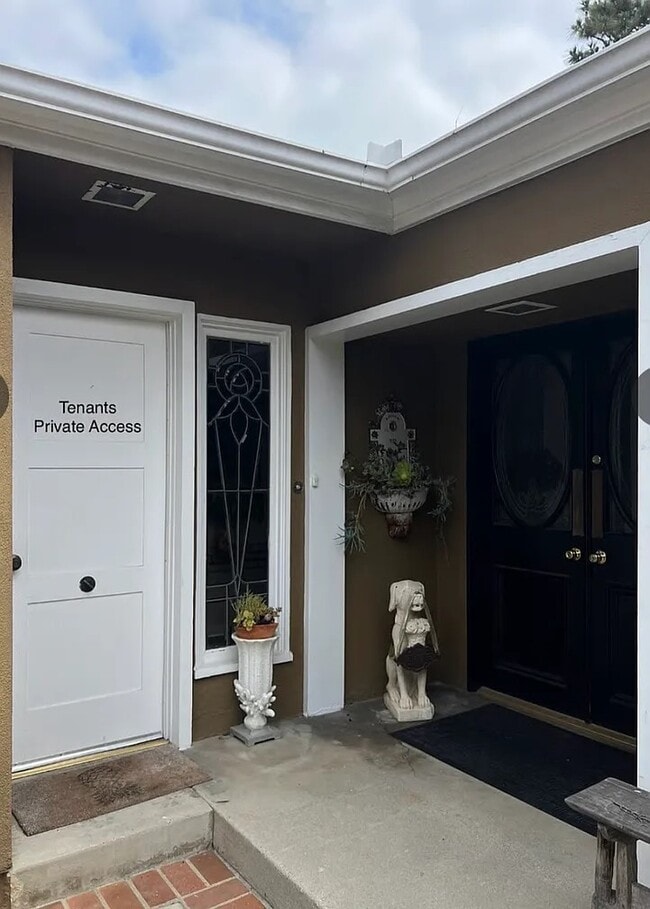 Building Photo - 16872 Stiles Cir