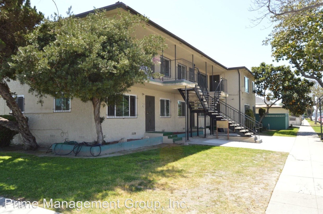 701 S Willowbrook Ave, Compton, CA 90220 Apartment for Rent in