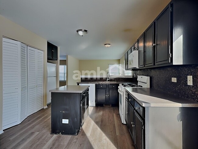 Foto del edificio - 790 Dogwood Ln