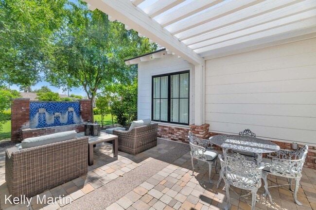 Building Photo - 5 br, 6 bath House - 4202 N 64th St