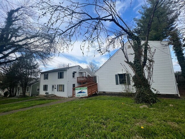 Foto del edificio - 2409-2417 Colonial Ave SW