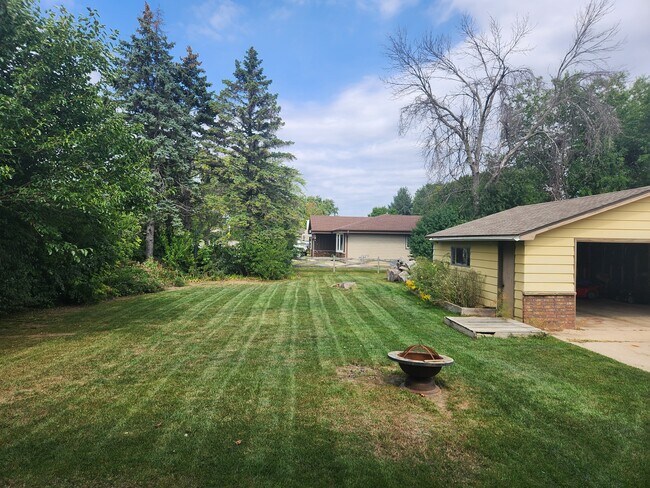 Building Photo - 9184 W Allerton Ave