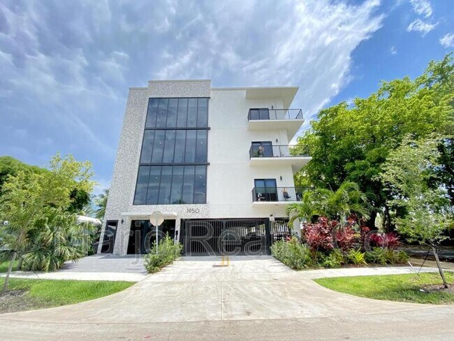 Foto del edificio - 1950 Fletcher St