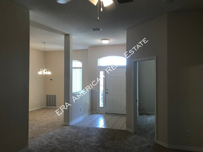 Building Photo - 2642 Hidden Creek Dr