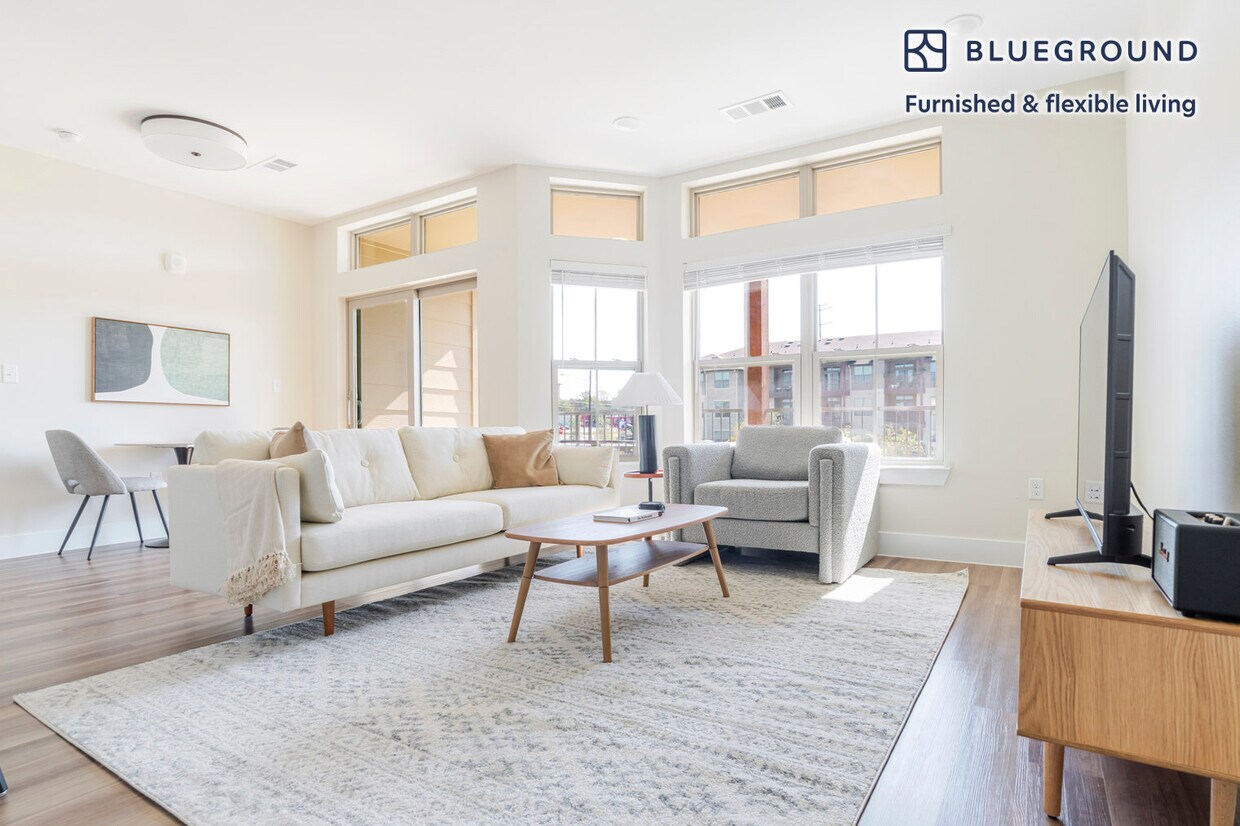 Foto principal - 1501 W Howard Ln