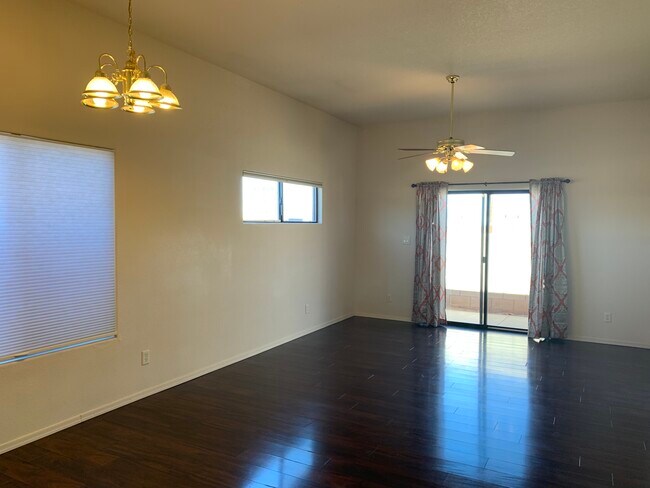 Building Photo - 813 Ocotillo Dr