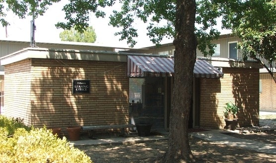 Building Photo - Mission Villas