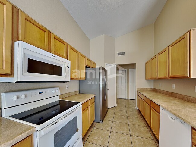 Building Photo - 2715 N 90th Ave