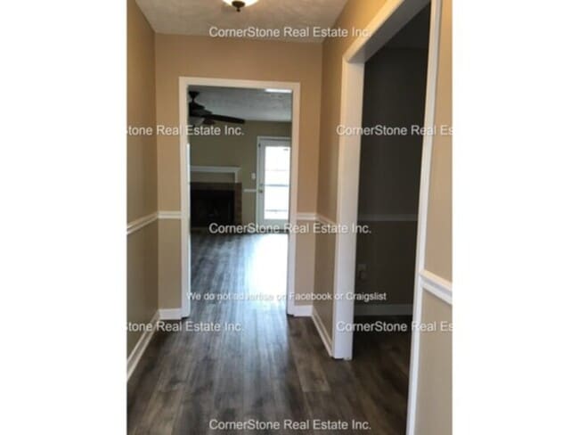 Building Photo - 330 Nettletree Ln