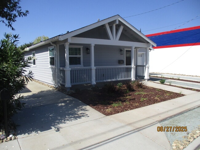 Building Photo - 123 Circuit Dr