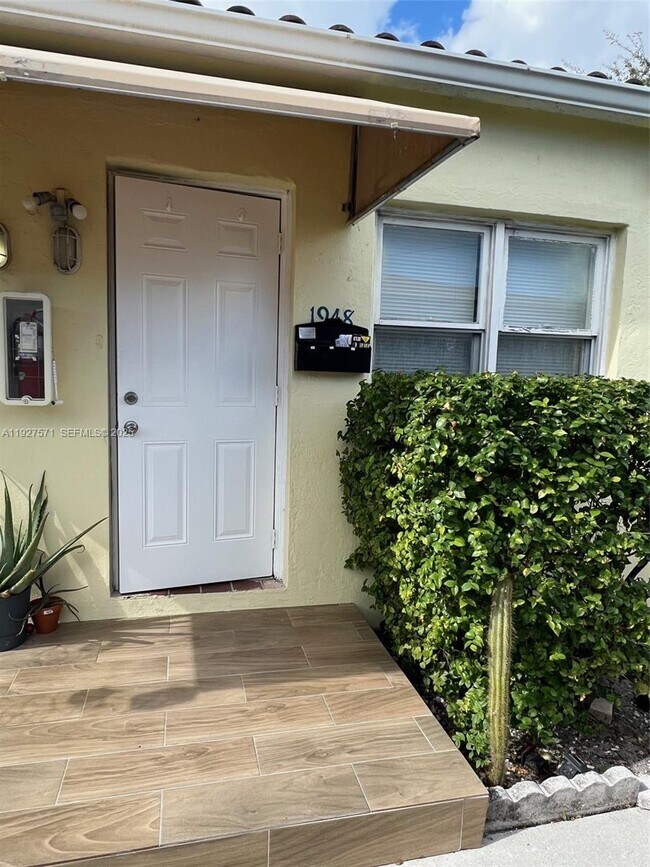 Building Photo - 1948 Fillmore St