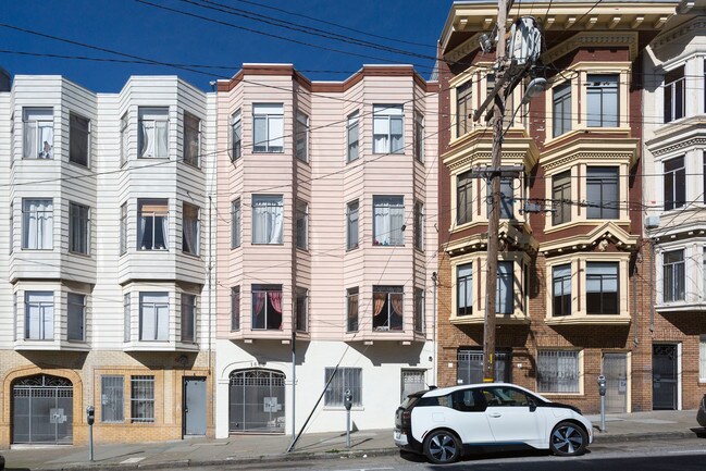 Building Photo - 1668 Washington St