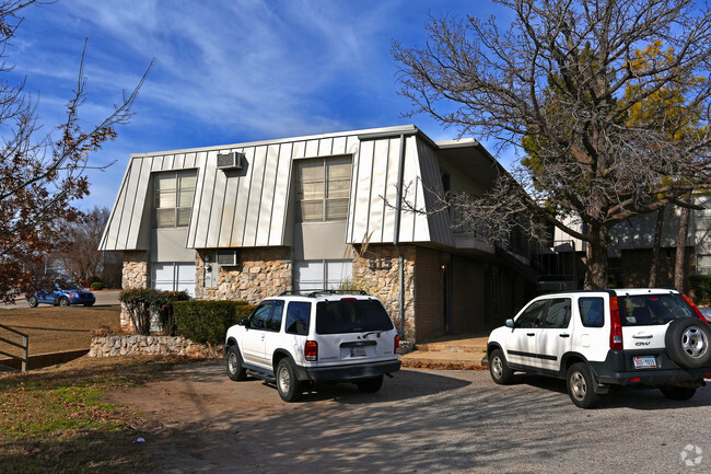 Building Photo - Huntington Place Apartments