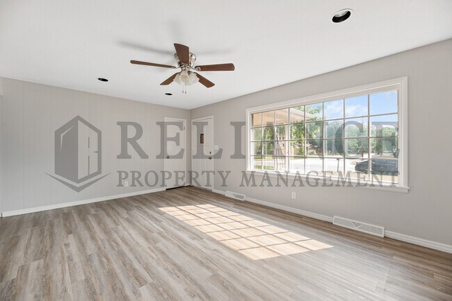 Foto del edificio - 435 Slade Ave