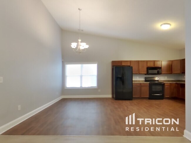 Building Photo - 511 Cole Creek Dr