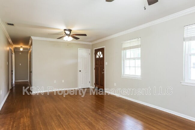 Building Photo - 503 W Tietgen St