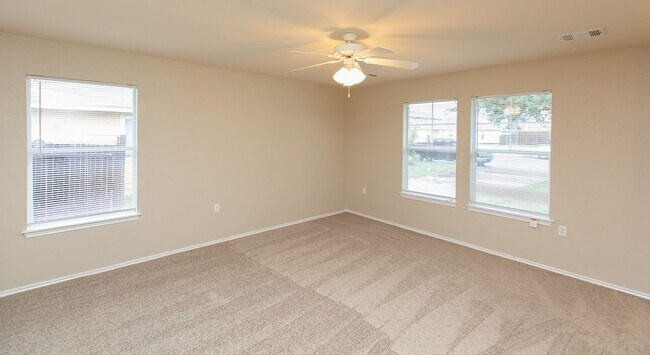 Foto del edificio - 14009 Briarcreek Loop