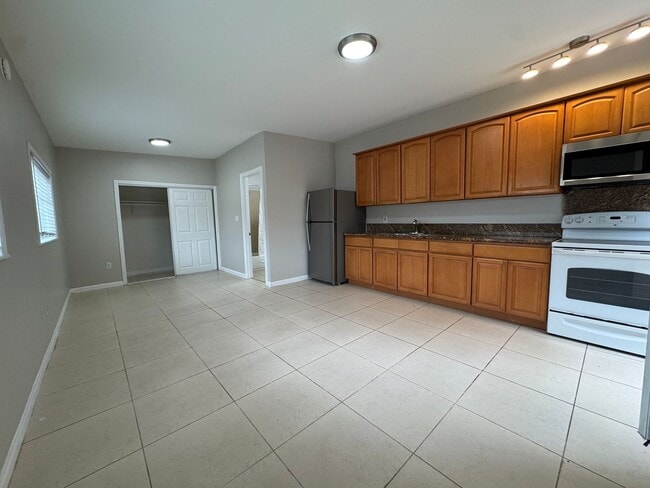Building Photo - 229 Timber Rd