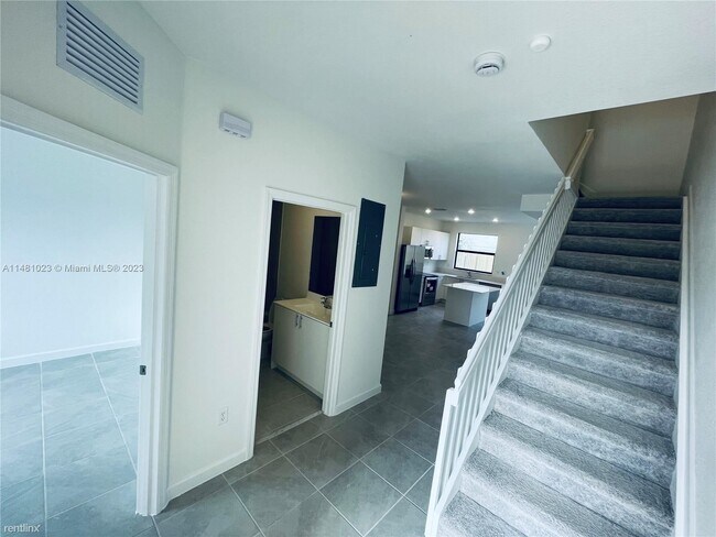 Foto del edificio - 3 br, 3 bath House - 12757 SW 234 Ter