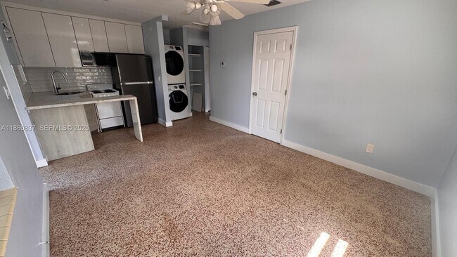 Foto del edificio - 1116 NE 16th Terrace