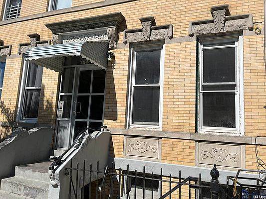 Primary Photo - 59-23 71st Ave