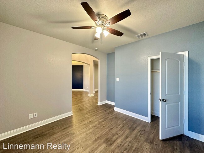 Foto del edificio - 4 br, 3.5 bath House - 6404 Serpentine Drive