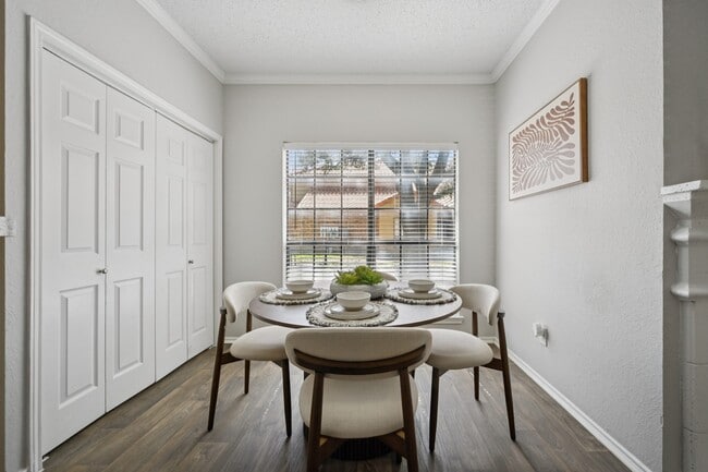 Foto del edificio - Spring Pointe