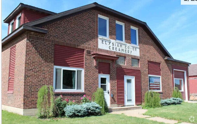 Building Photo - 196 W Main St