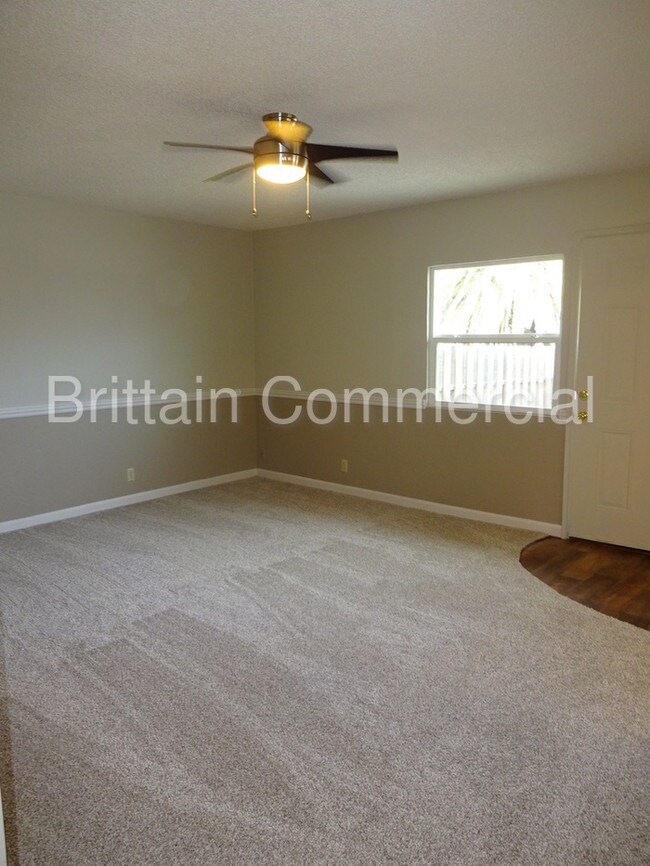 Foto del edificio - 828 4th St