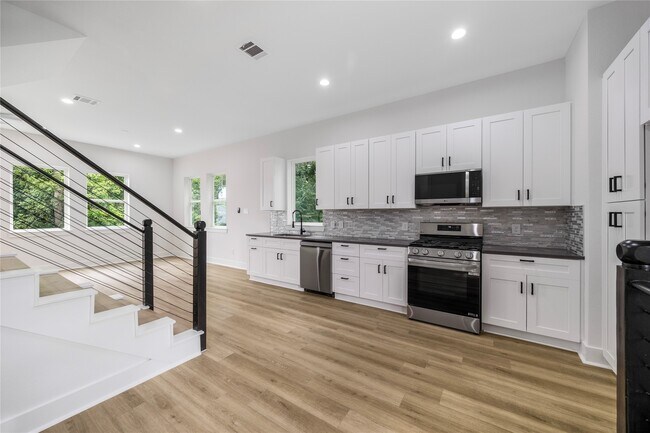 Foto del edificio - 1046 Marjorie St