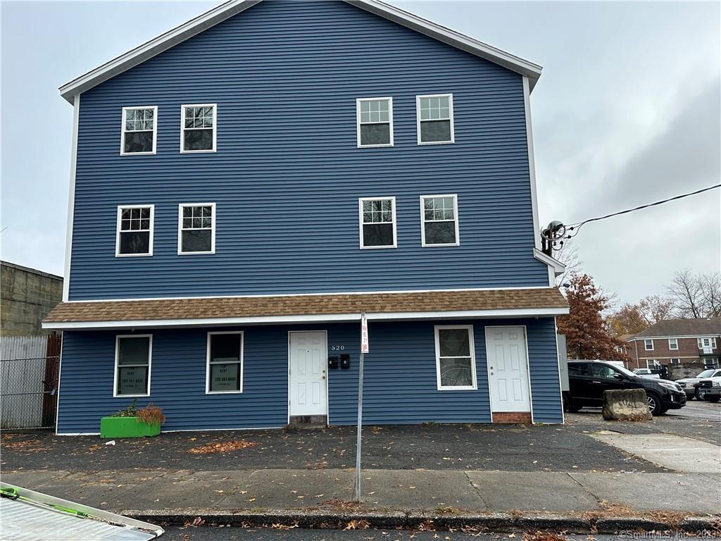 Primary Photo - 520 Success Ave