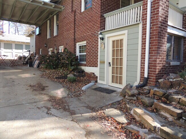 Foto del edificio - 1319 S St Louis Ave