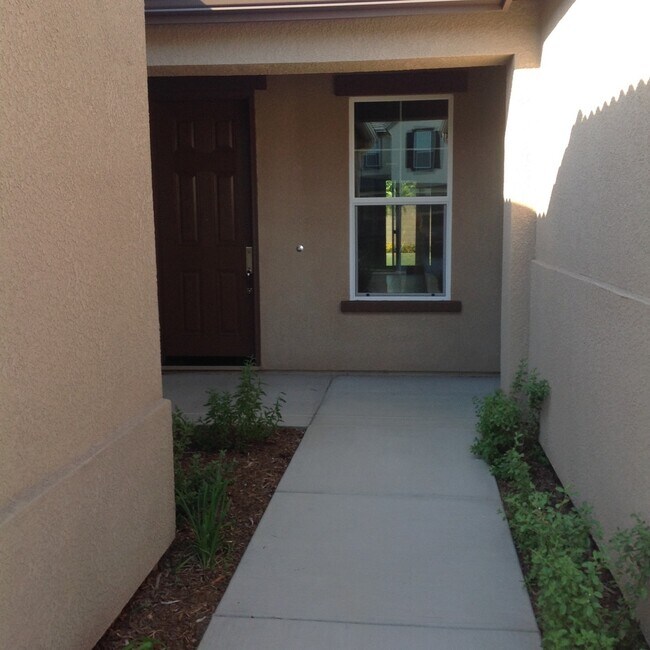 Foto del edificio - Gated Harlan Ranch Home for Lease