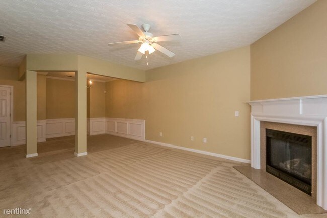 Building Photo - 6237 Cedar Close