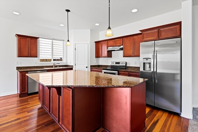 Photo - 679 Ilwaco Pl NE House