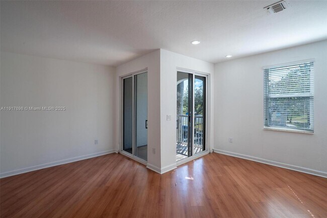 Foto del edificio - 4371 SW 160th Ave