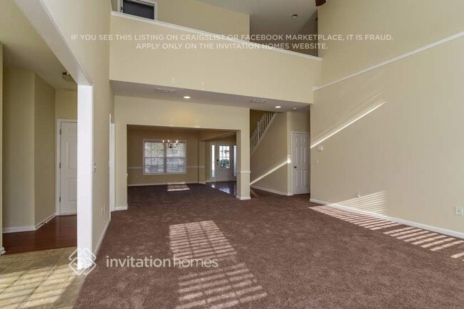 Building Photo - 3465 Gardenside Dr SW